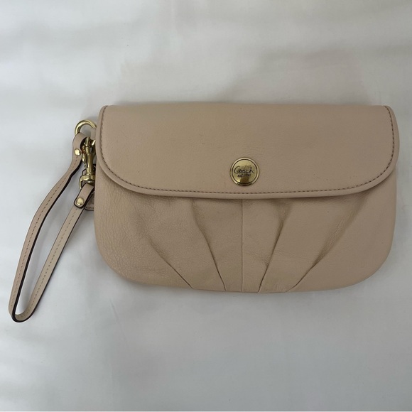 Coach Wristlit - Picture 1 of 6